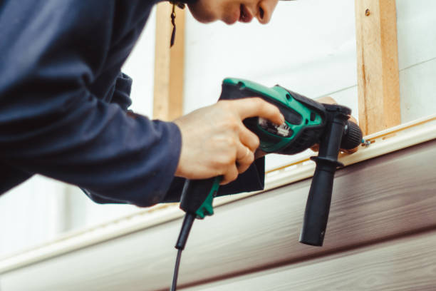 Affordable siding repair and maintenance services in Raeford, NC